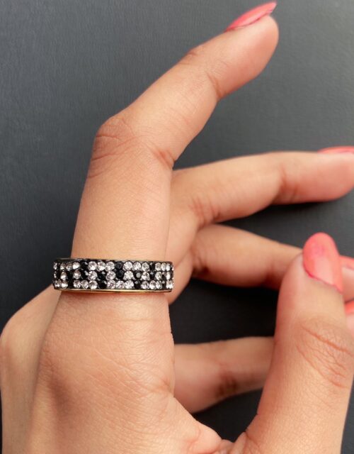 B/W RHINESTONES RING